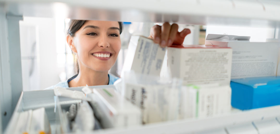 pharmacy technician picking.jpg