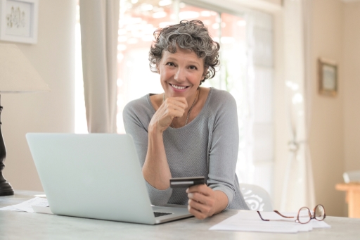 woman on pc.jpg